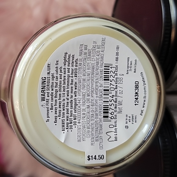 White Barn Bath And Body 7oz candle Black Cherry Merlot - Picture 2 of 2